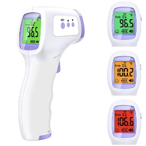 Thermomètre Frontal SANTÉ CURA© : La Précision Sans Contact pour Votre Foyer 2 Thermomètre frontal infrarouge numérique blanc et violet affichant différentes températures sur un écran LCD rétroéclairé : vert pour 96.5°F (35.8°C), orange pour 100.2°F (37.9°C) et rouge pour 106.6°F (41.4°C), indiquant des niveaux de fièvre.